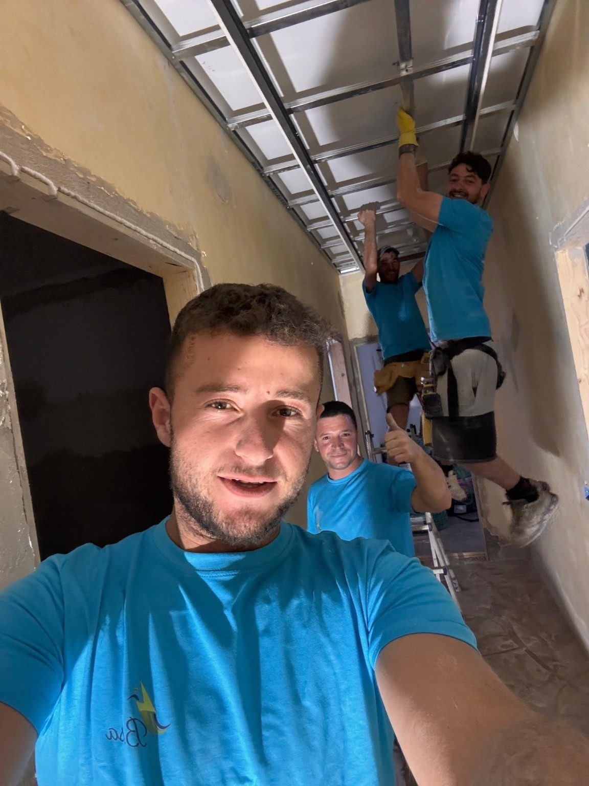 Squadra BESA al lavoro in cantiere: sintonia e armonia